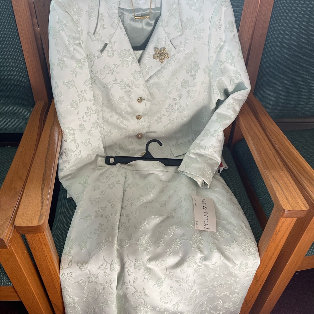 Women’s Suit